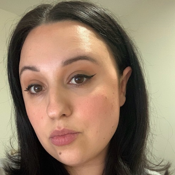 Meet your Posher, Melanie - Picture 1 of 1